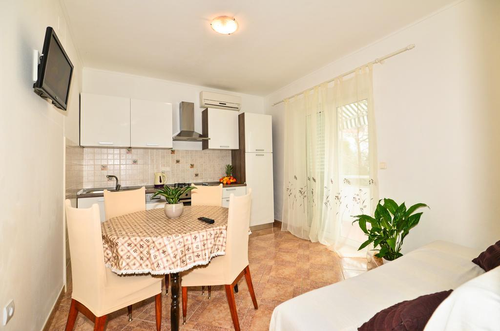 Apartments Sonja Tučepi Esterno foto